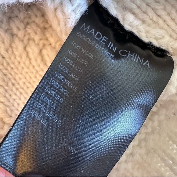 Club Monaco Structured Cable Crew Knit Sweater Black White Wool Size Small - Picture 13 of 13